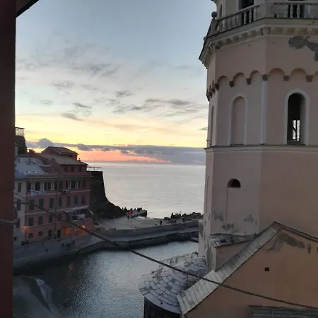Punto & Virgola * La Spezia